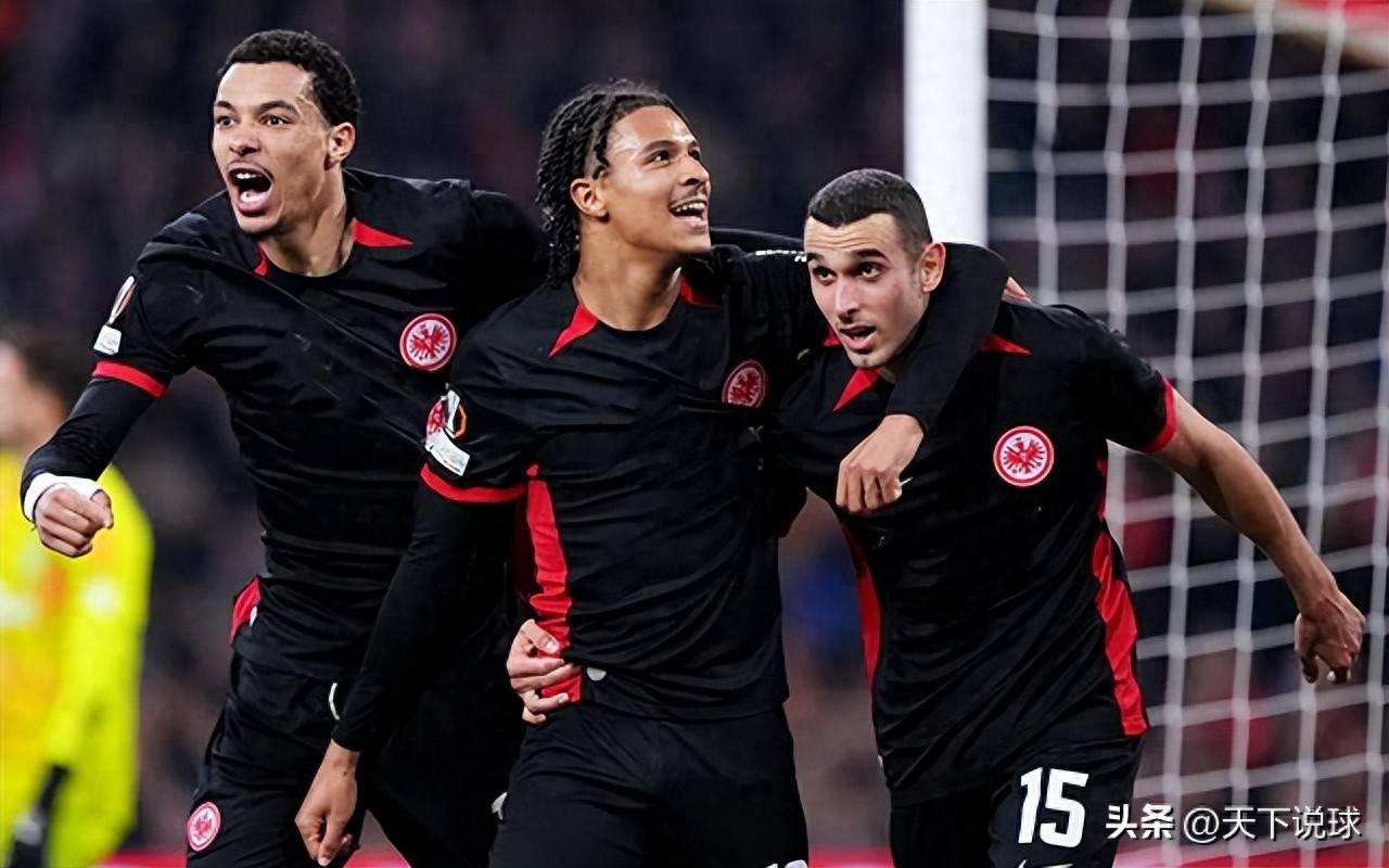 法兰克福球员备战下场比赛，全力以赴争胜