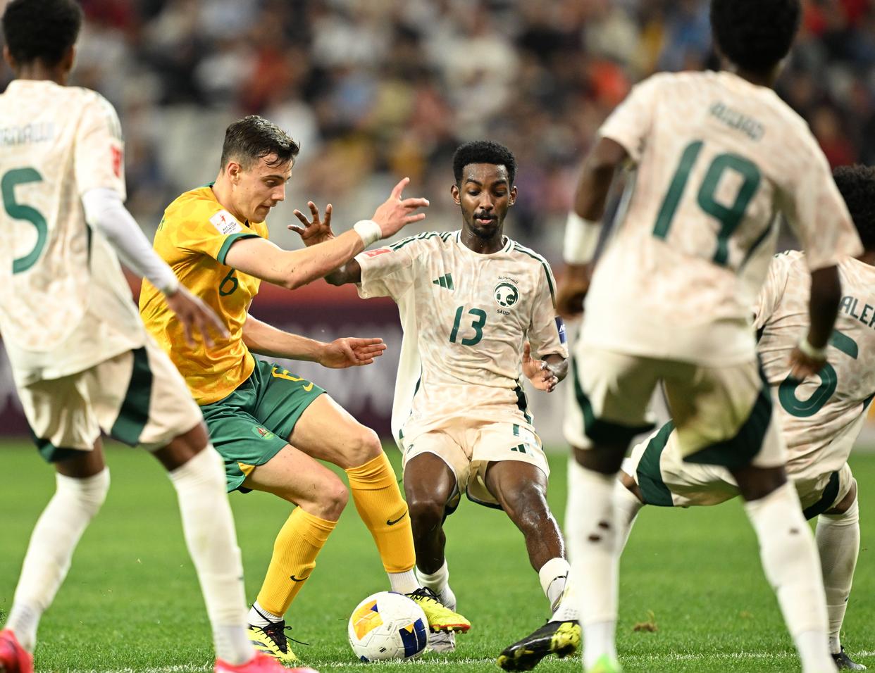 威廉希尔官网-澳大利亚vs瑞典激烈足球对决！